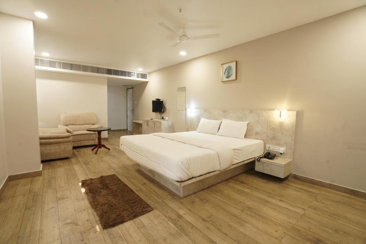 Hotel Trp Bliss Nizamabad Экстерьер фото