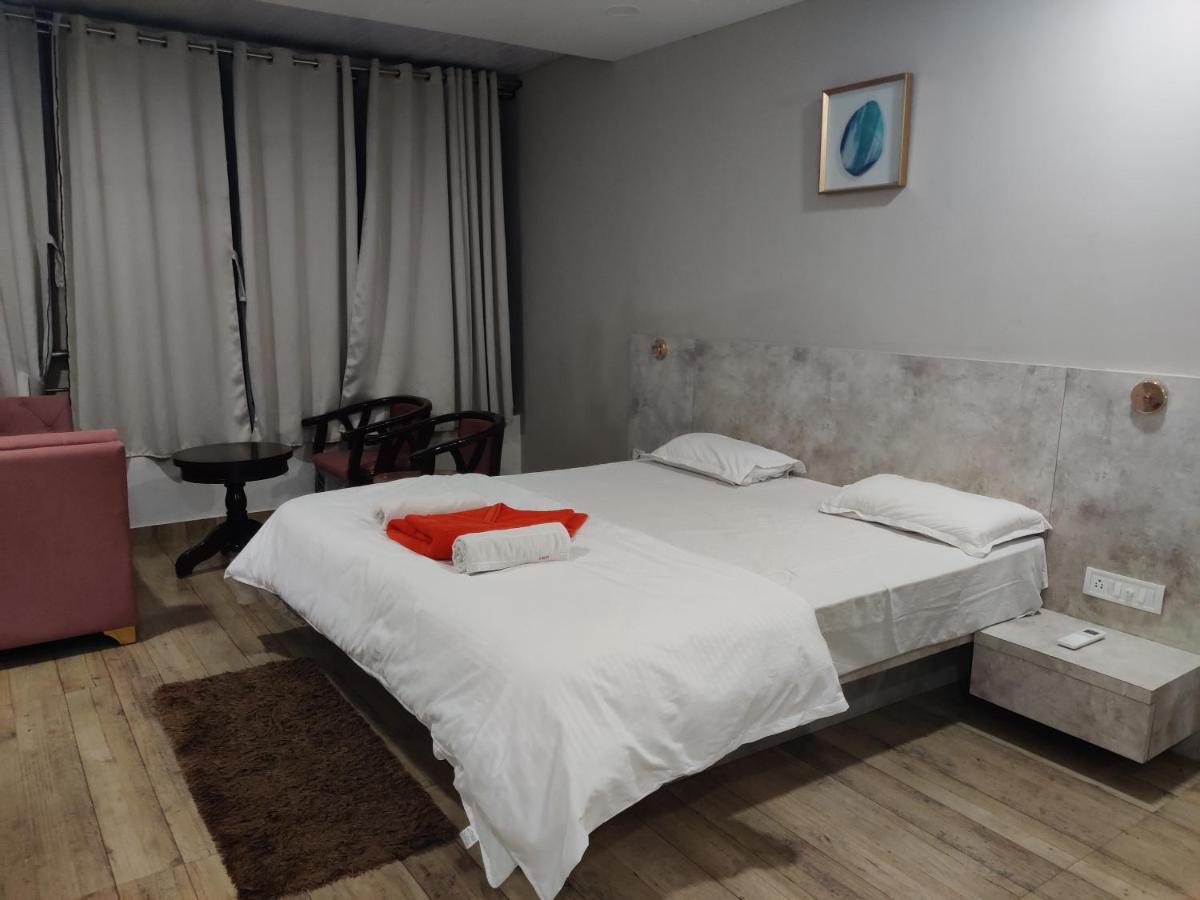 Hotel Trp Bliss Nizamabad Экстерьер фото